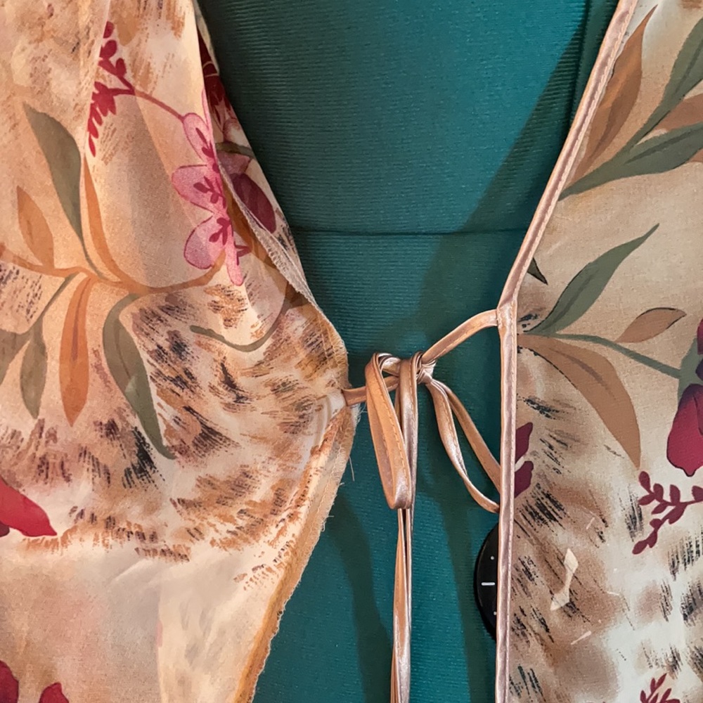 Secret Treasures Robe - Picture 4 of 6
